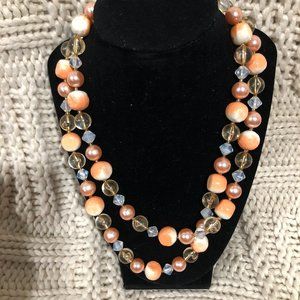 Vintage 50's opaline & champagne lucite, peach faux pearl beaded necklace